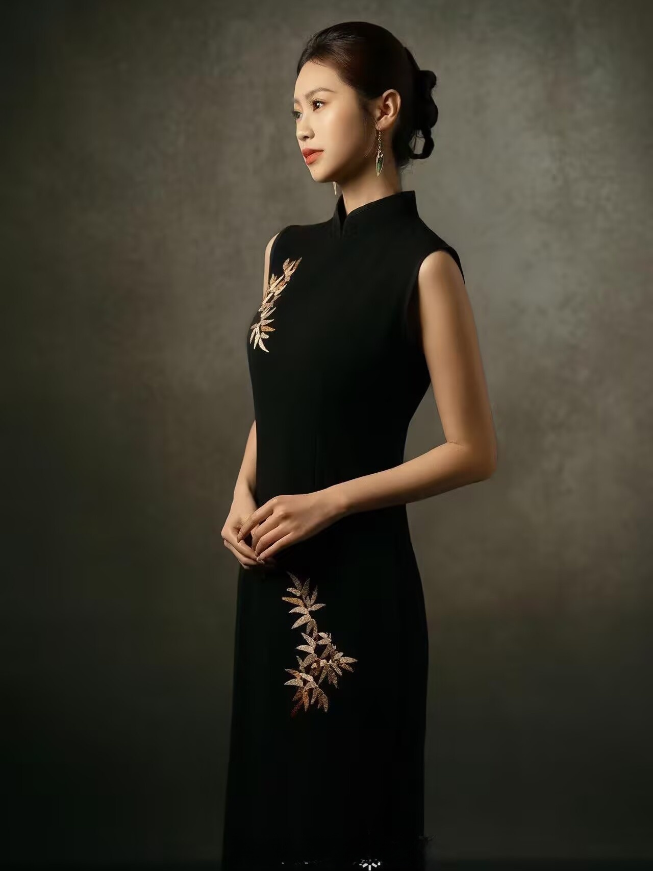 استوديو تصوير بورتريه أسود بأس - مراجعة Photography Lighting For Portraits وسعره