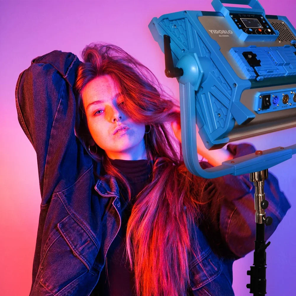 ضوء لوحة LED RGBW بقوة 200 واط - مراجعة Photography Lighting Ai وسعره